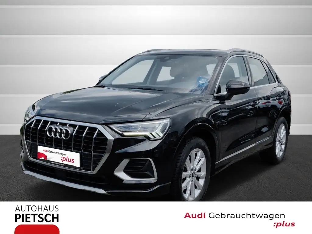 Photo 1 : Audi Q3 2023 Essence