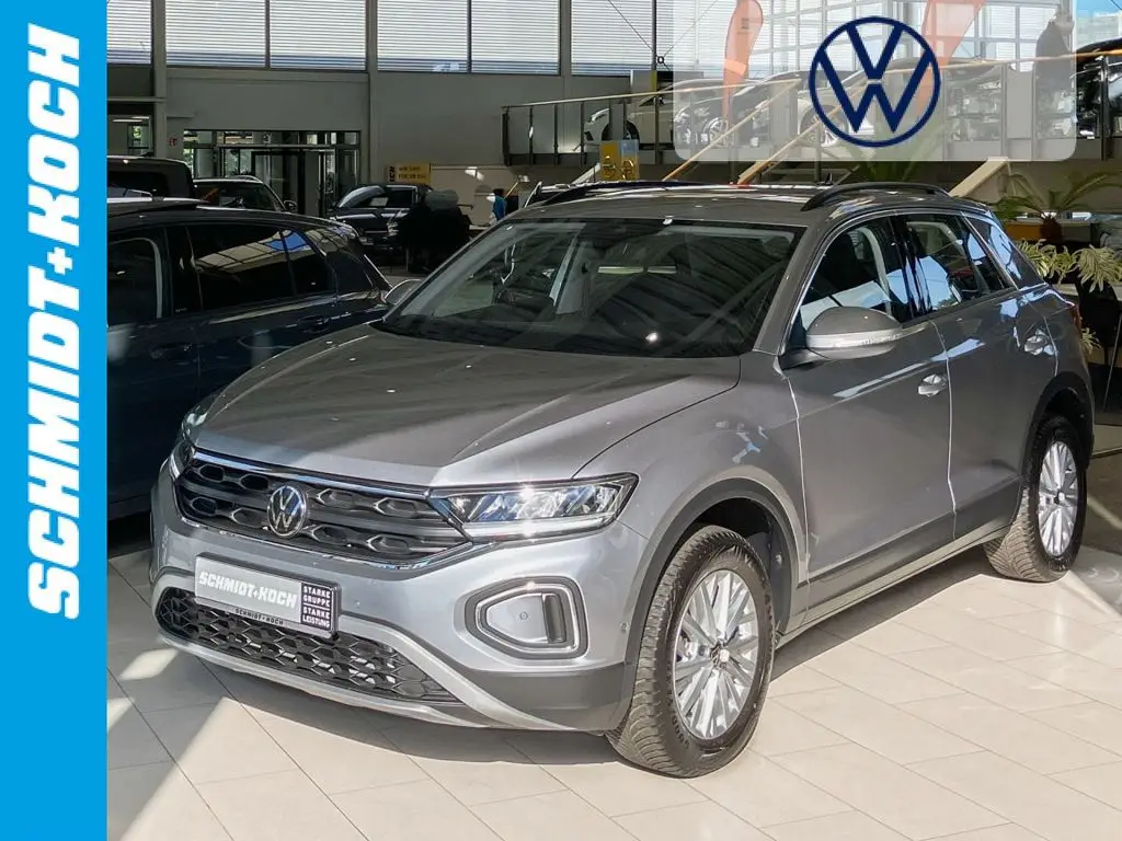 Photo 1 : Volkswagen T-roc 2023 Essence