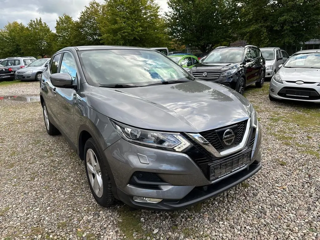 Photo 1 : Nissan Qashqai 2017 Petrol