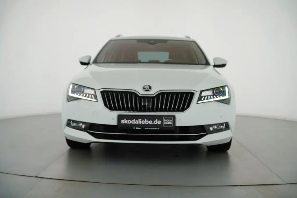 Photo 1 : Skoda Superb 2017 Diesel