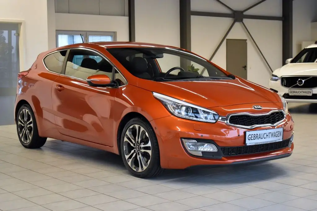 Photo 1 : Kia Proceed 2015 Petrol