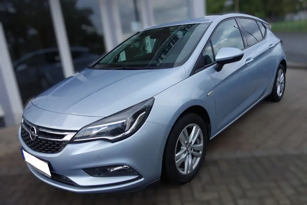 Photo 1 : Opel Astra 2017 Petrol