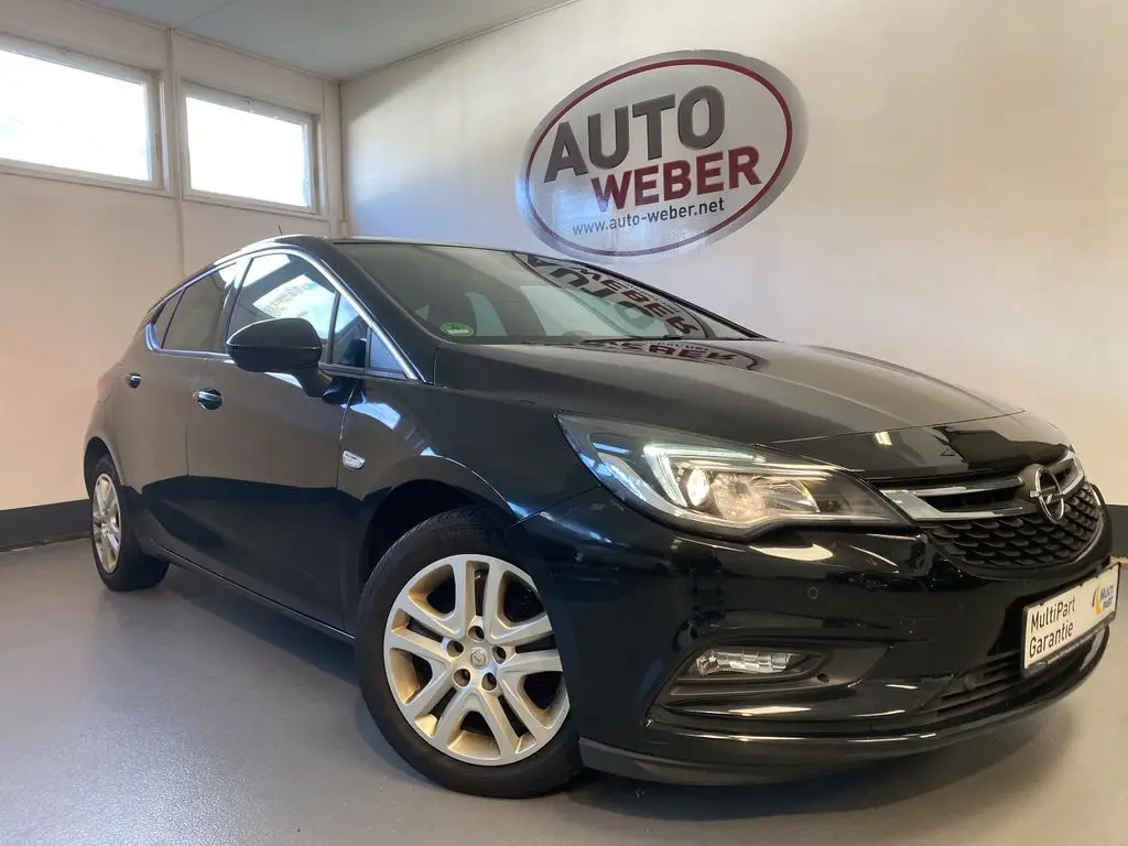 Photo 1 : Opel Astra 2018 Essence