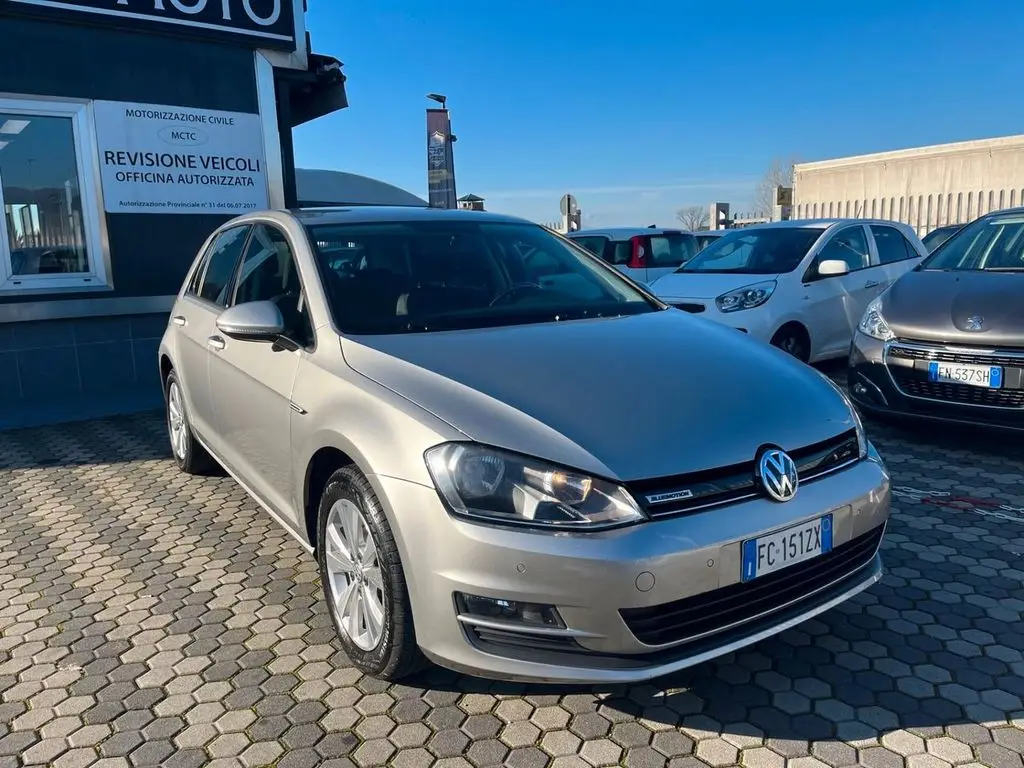 Photo 1 : Volkswagen Golf 2016 Autres