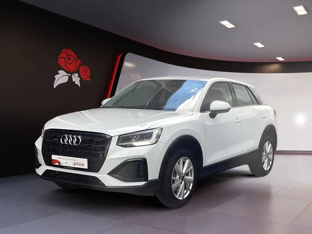 Photo 1 : Audi Q2 2024 Petrol