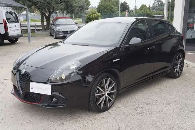 Photo 1 : Alfa Romeo Giulietta 2020 Petrol