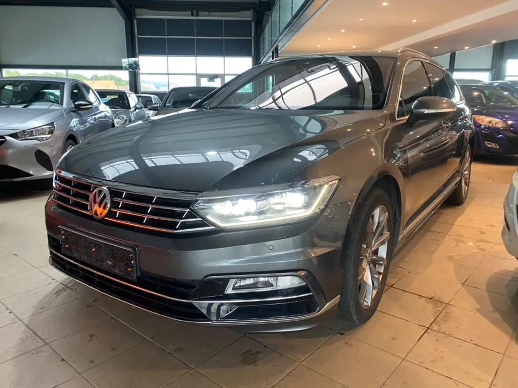 Photo 1 : Volkswagen Passat 2016 Diesel