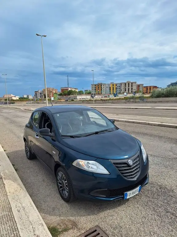 Photo 1 : Lancia Ypsilon 2016 GPL