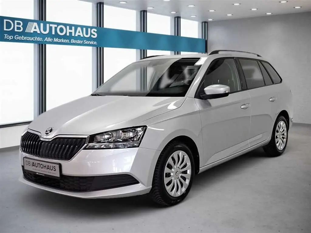 Photo 1 : Skoda Fabia 2022 Essence