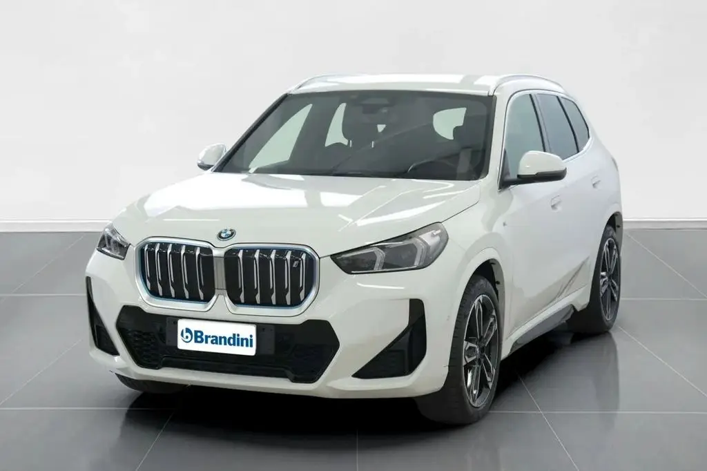 Photo 1 : Bmw X1 2023 Non renseigné