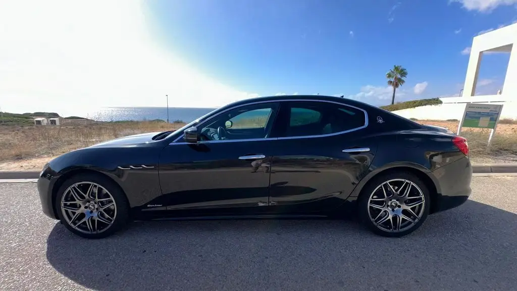 Photo 1 : Maserati Ghibli 2020 Petrol