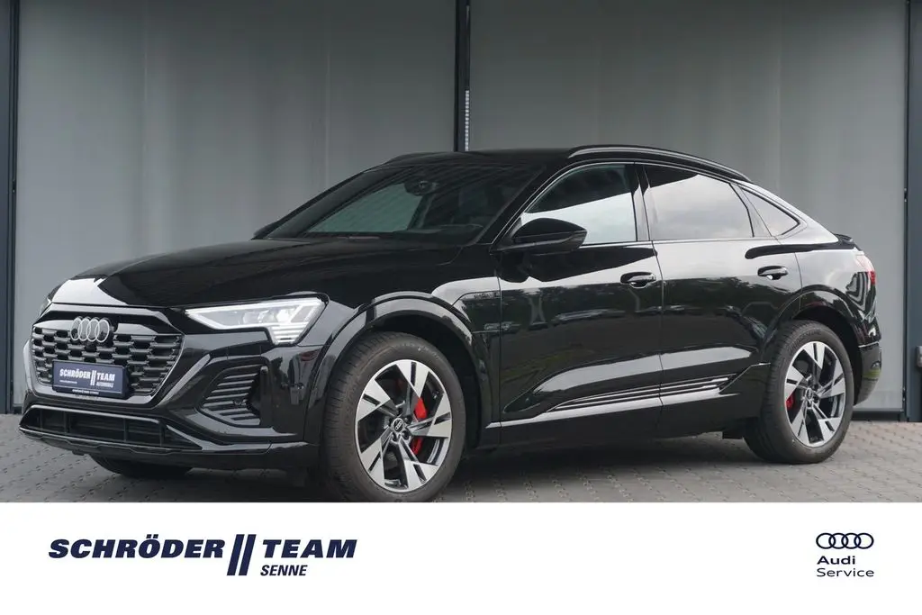 Photo 1 : Audi Q8 2023 Not specified