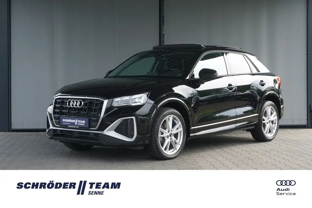 Photo 1 : Audi Q2 2023 Petrol