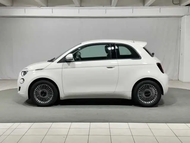 Photo 1 : Fiat 500 2023 Non renseigné