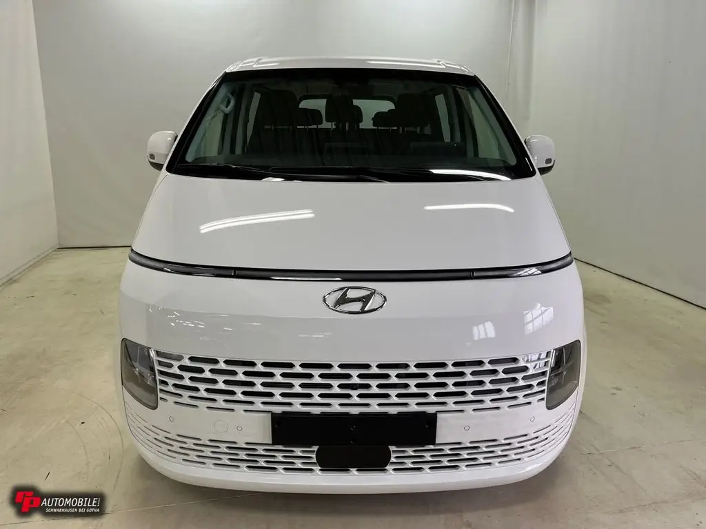 Photo 1 : Hyundai Staria 2023 Diesel