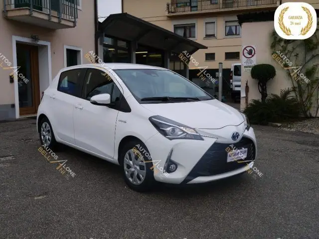 Photo 1 : Toyota Yaris 2018 Hybrid