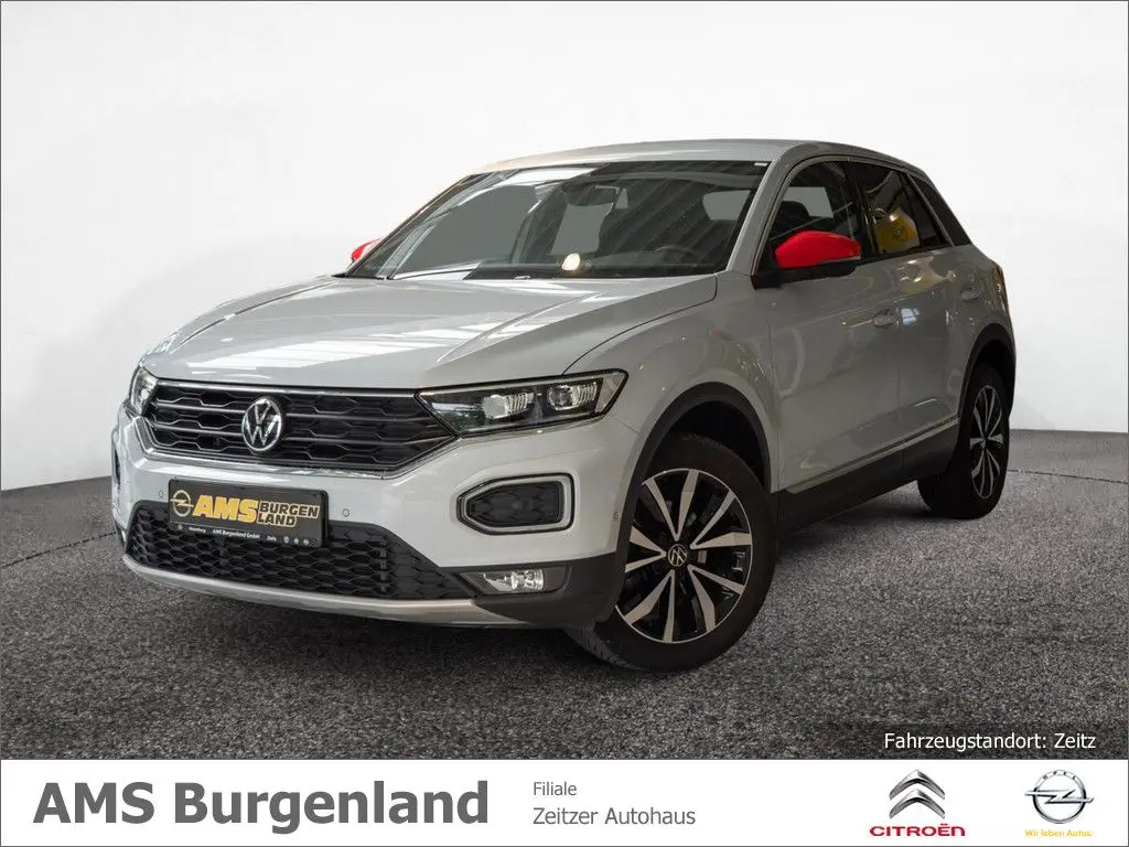 Photo 1 : Volkswagen T-roc 2020 Essence