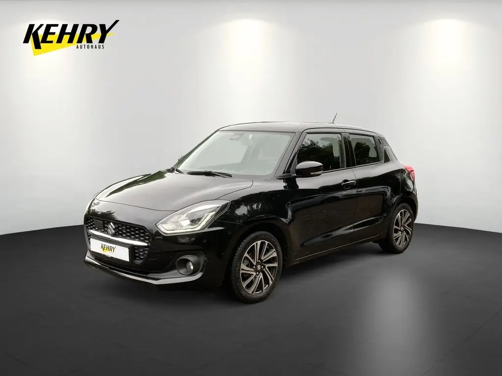 Photo 1 : Suzuki Swift 2021 Petrol