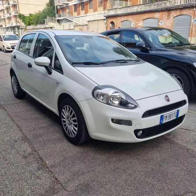 Photo 1 : Fiat Punto 2017 Diesel