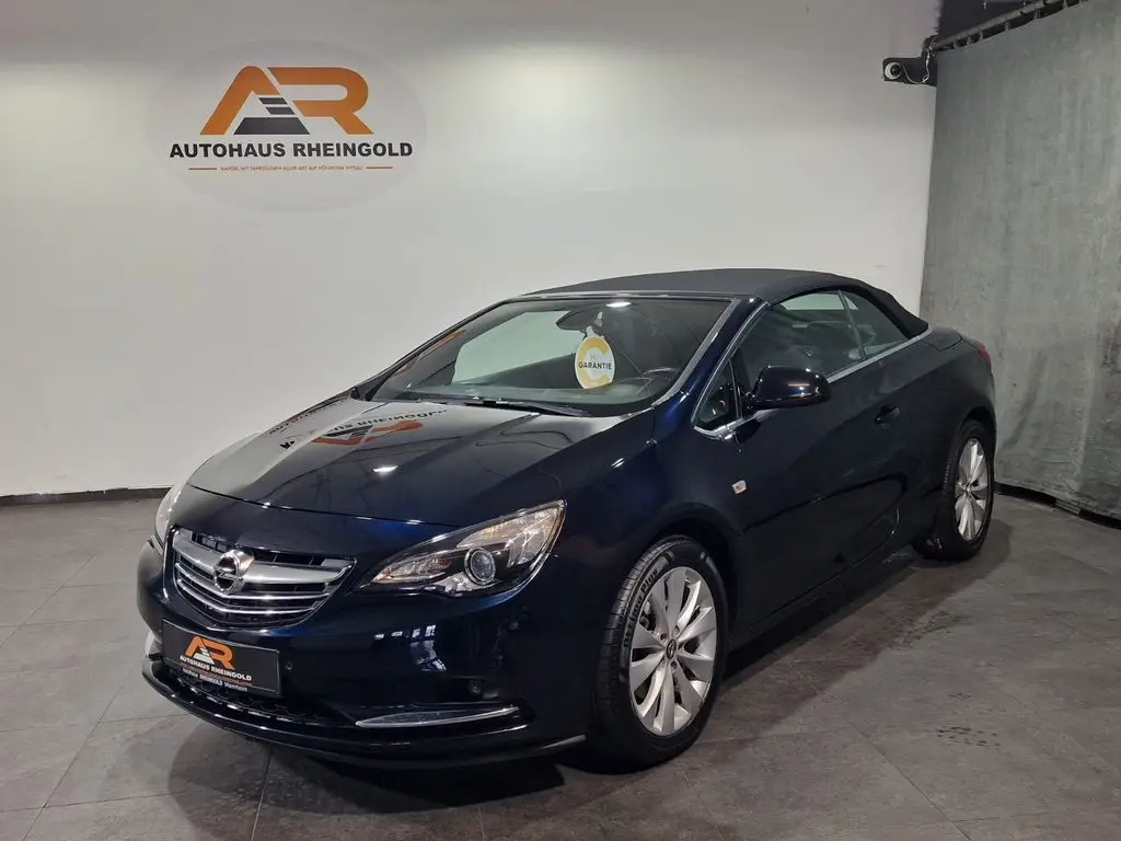 Photo 1 : Opel Cascada 2018 Petrol