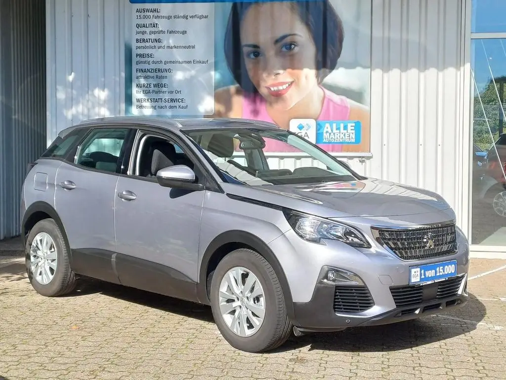 Photo 1 : Peugeot 3008 2020 Essence