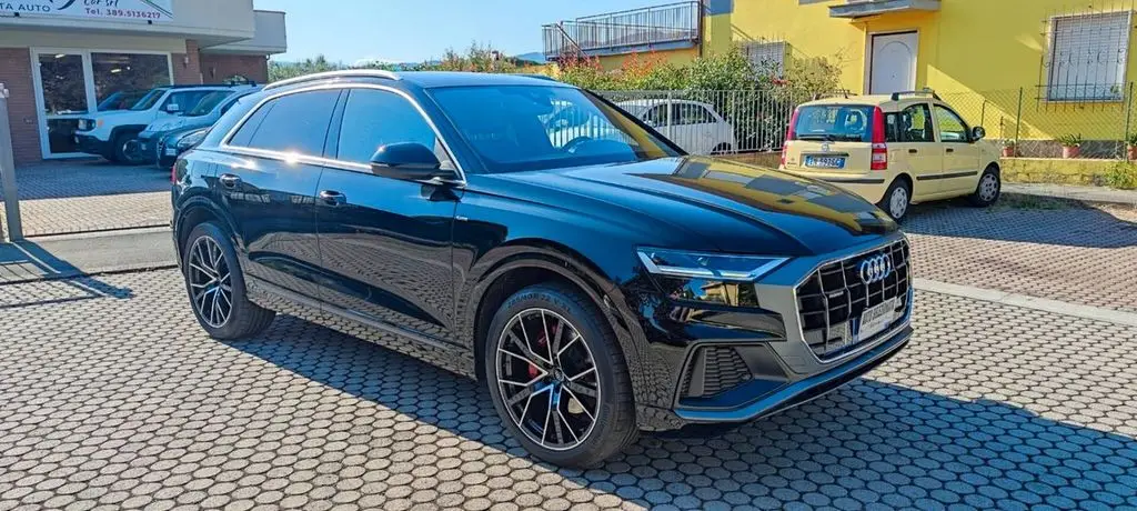 Photo 1 : Audi Q8 2020 Hybride