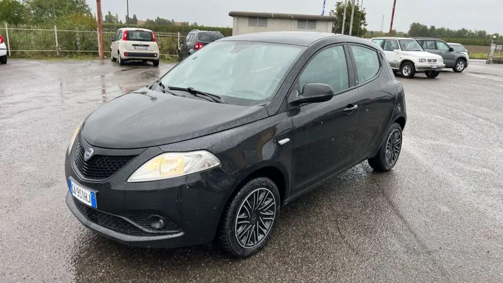 Photo 1 : Lancia Ypsilon 2020 Essence