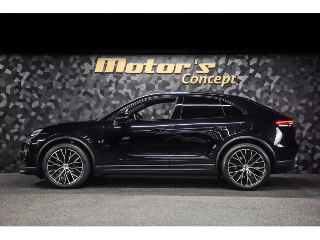 Photo 1 : Porsche Macan 2024 Non renseigné