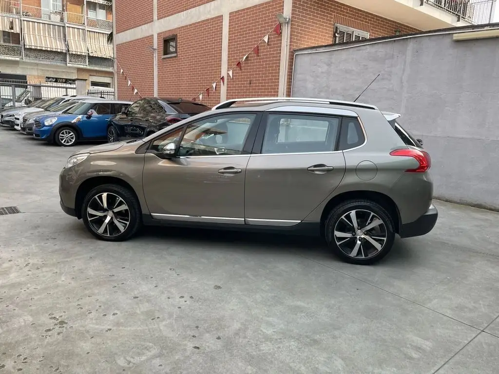 Photo 1 : Peugeot 2008 2015 Essence