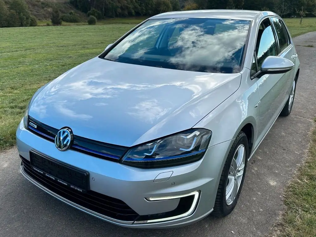 Photo 1 : Volkswagen Golf 2016 Not specified