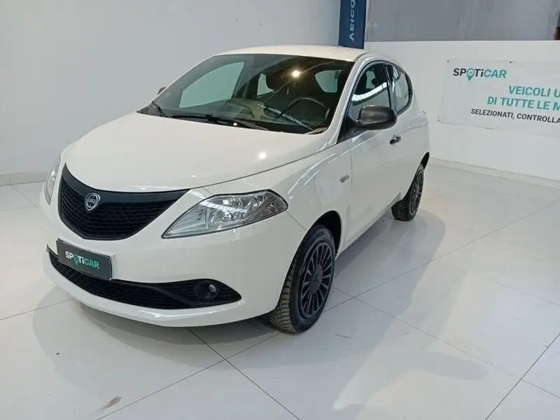 Photo 1 : Lancia Ypsilon 2019 Autres