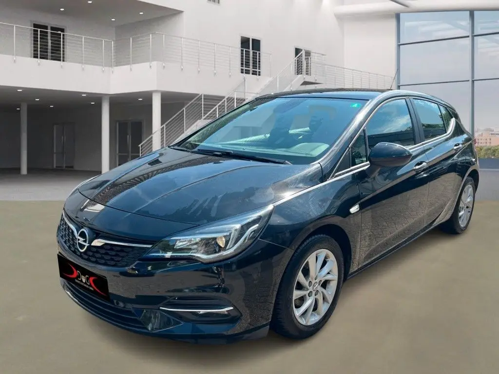 Photo 1 : Opel Astra 2020 Essence