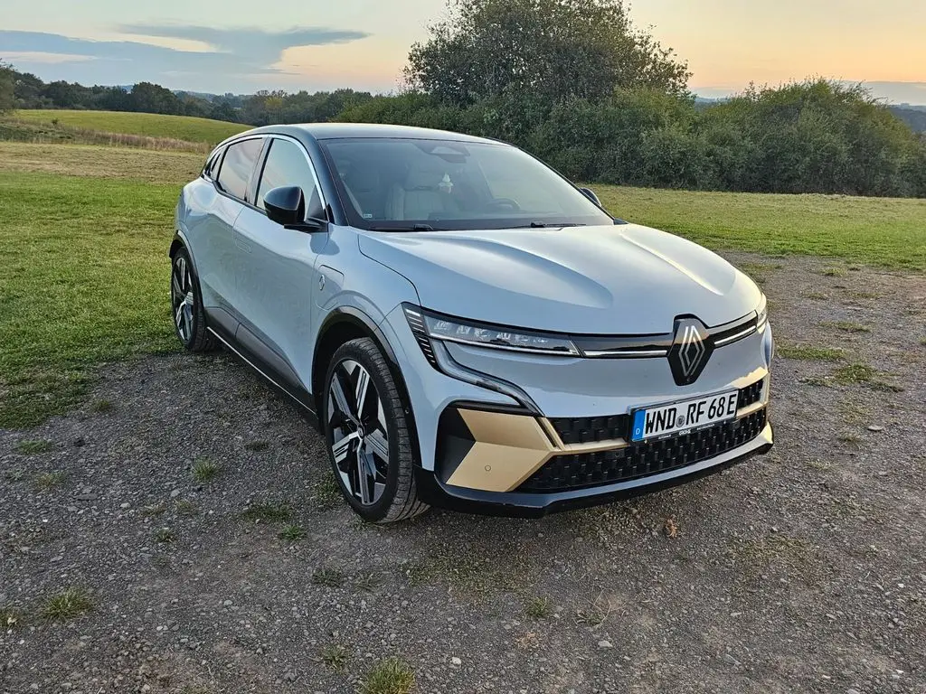 Photo 1 : Renault Megane 2023 Non renseigné