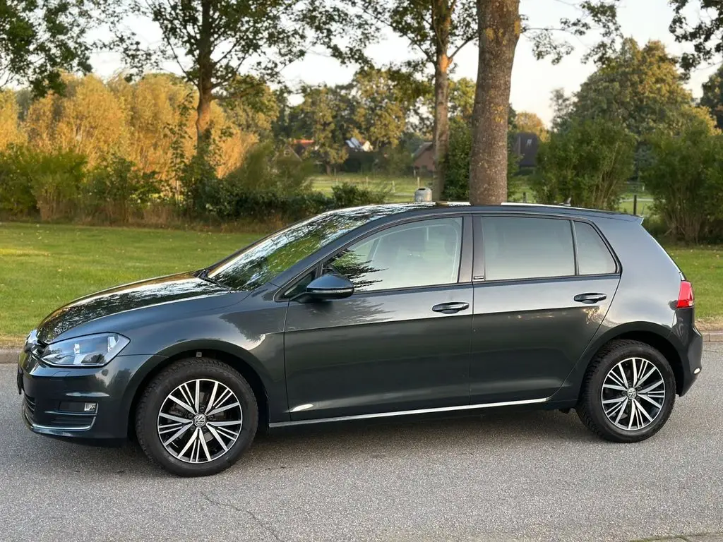 Photo 1 : Volkswagen Golf 2017 Essence