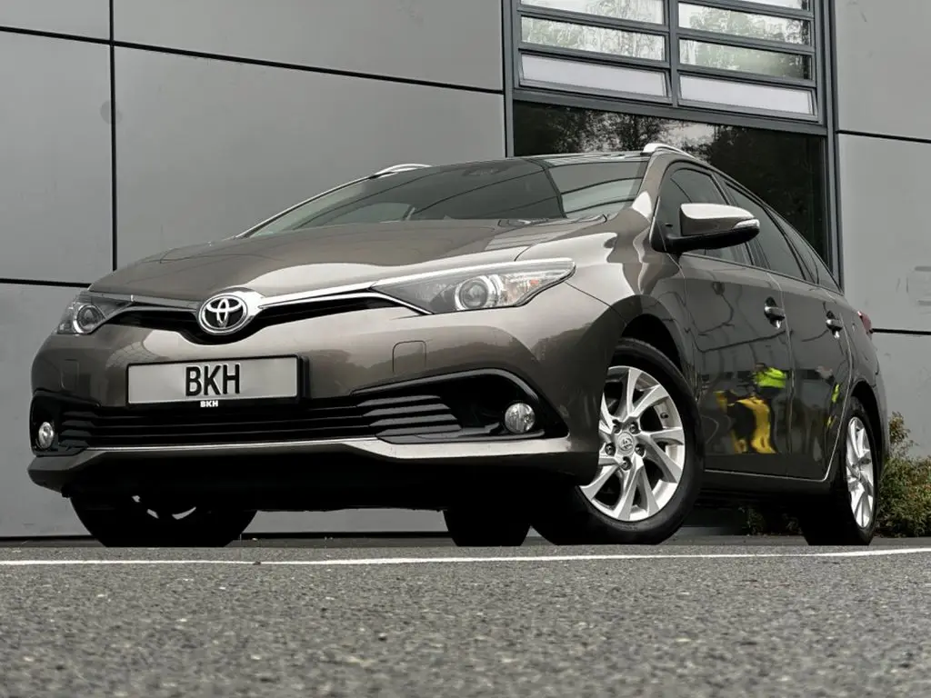 Photo 1 : Toyota Auris 2018 Petrol