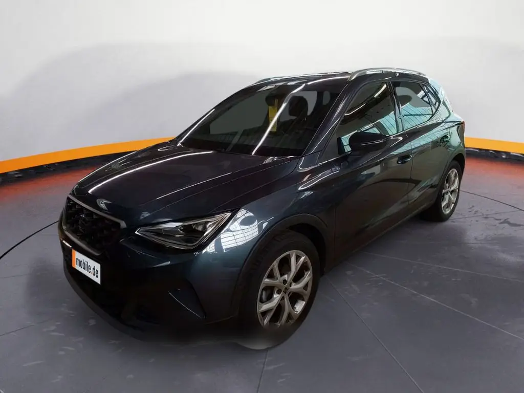 Photo 1 : Seat Arona 2023 Petrol