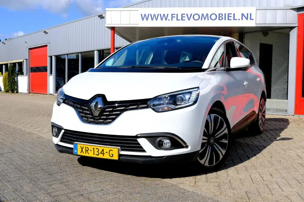 Photo 1 : Renault Grand Scenic 2019 Essence