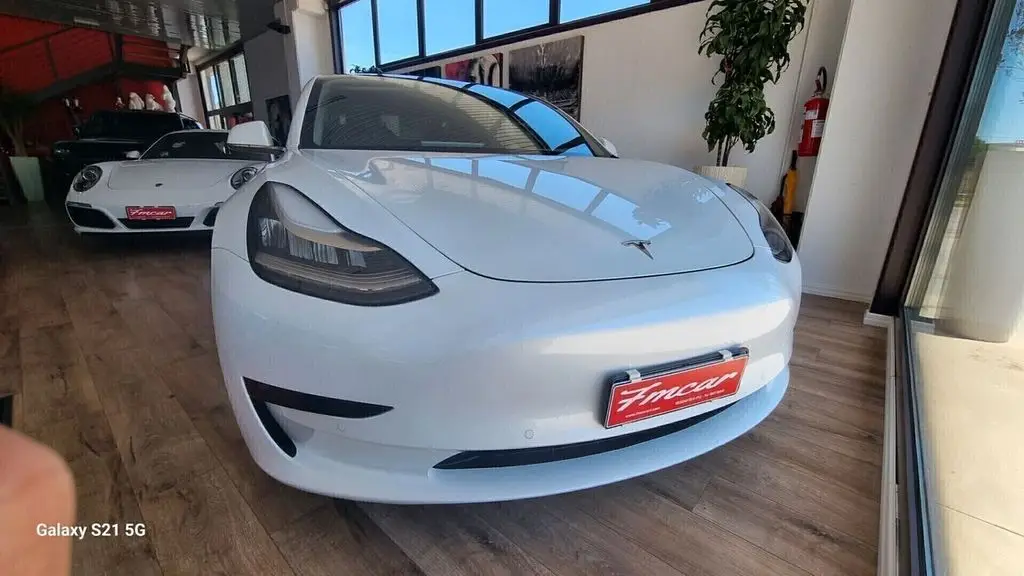 Photo 1 : Tesla Model 3 2021 Non renseigné