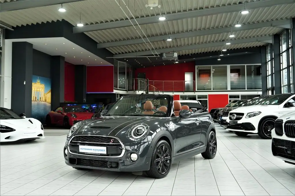 Photo 1 : Mini Cooper 2019 Petrol