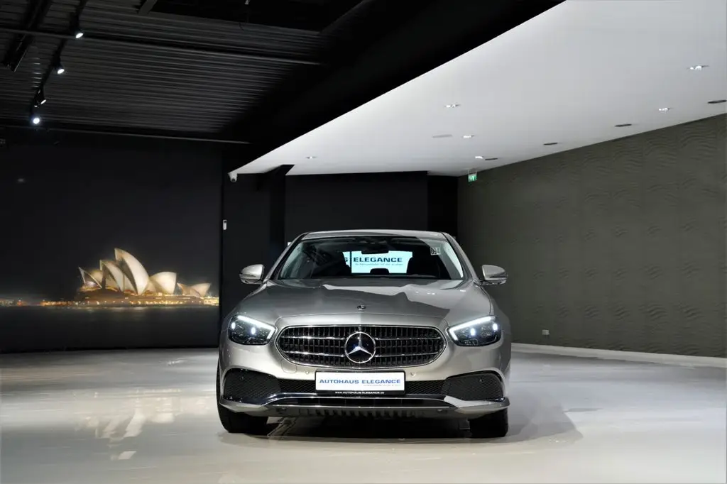 Photo 1 : Mercedes-benz Classe E 2020 Petrol