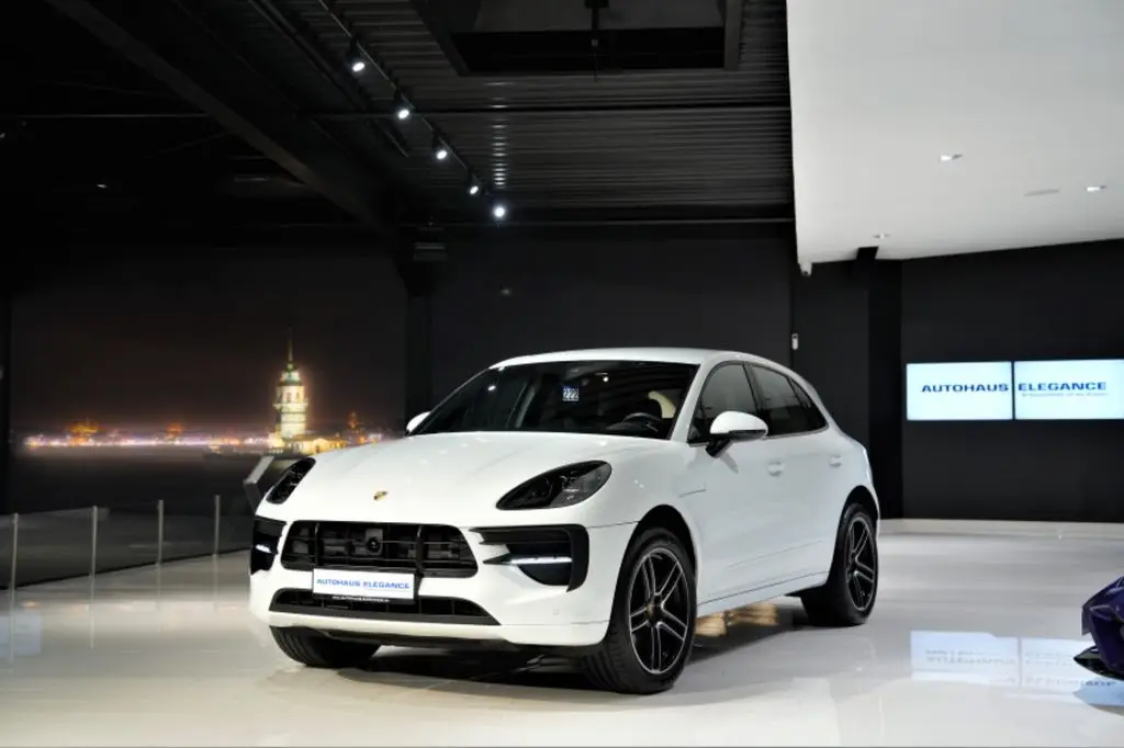 Photo 1 : Porsche Macan 2019 Essence