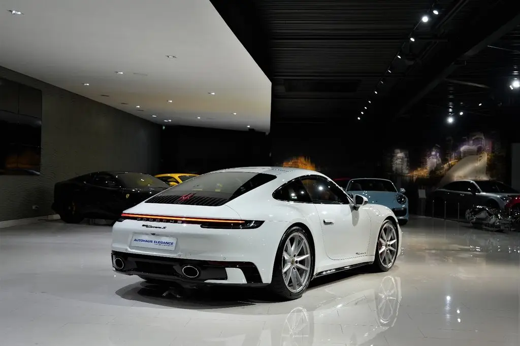 Photo 1 : Porsche 911 2021 Petrol