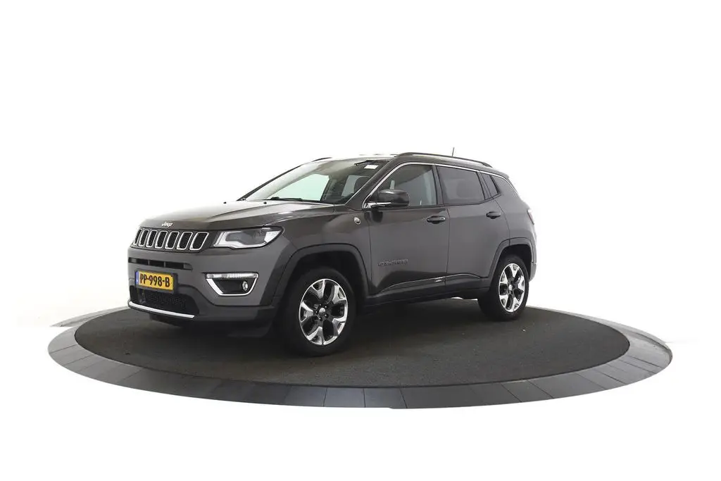 Photo 1 : Jeep Compass 2017 Petrol