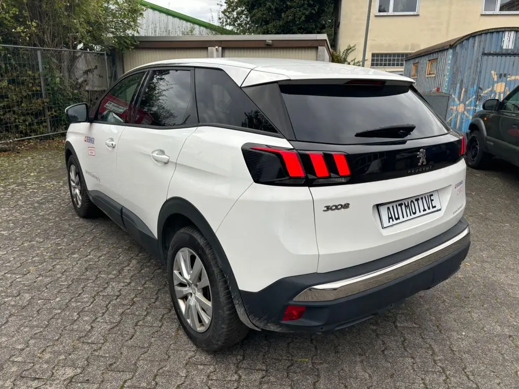 Photo 1 : Peugeot 3008 2020 Diesel