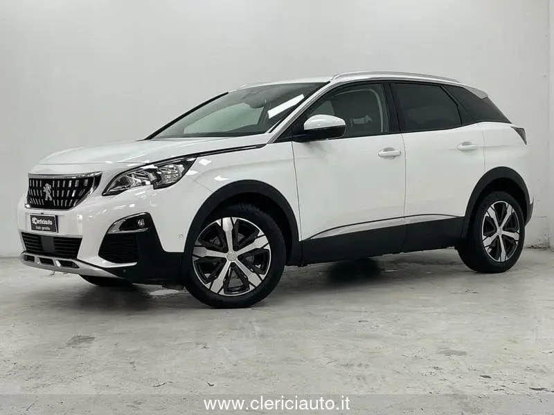 Photo 1 : Peugeot 3008 2017 Petrol