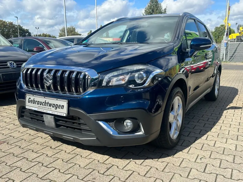 Photo 1 : Suzuki Sx4 2017 Petrol