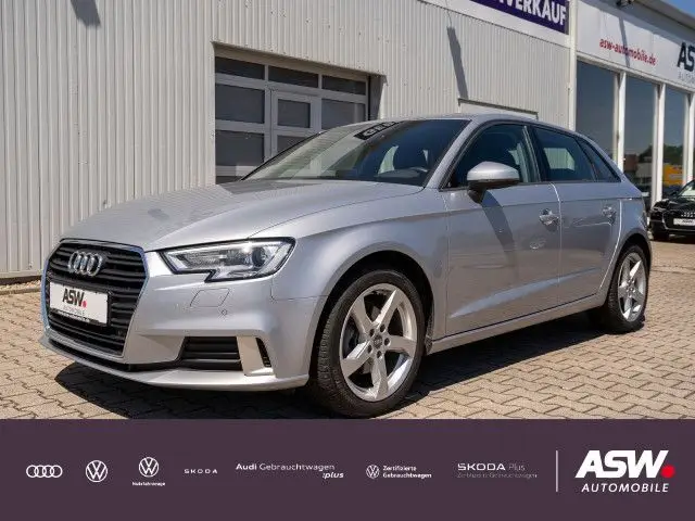 Photo 1 : Audi A3 2019 Diesel