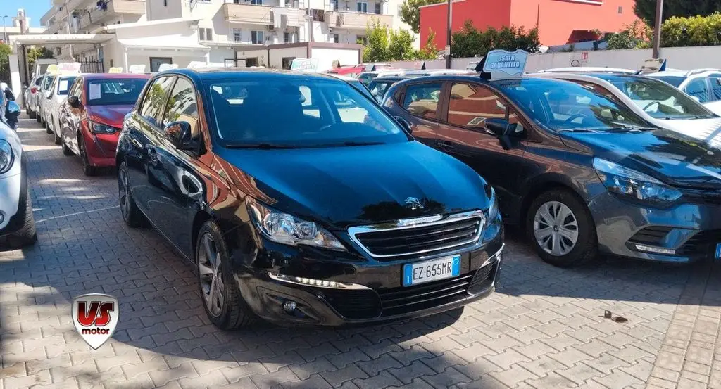 Photo 1 : Peugeot 308 2015 Petrol