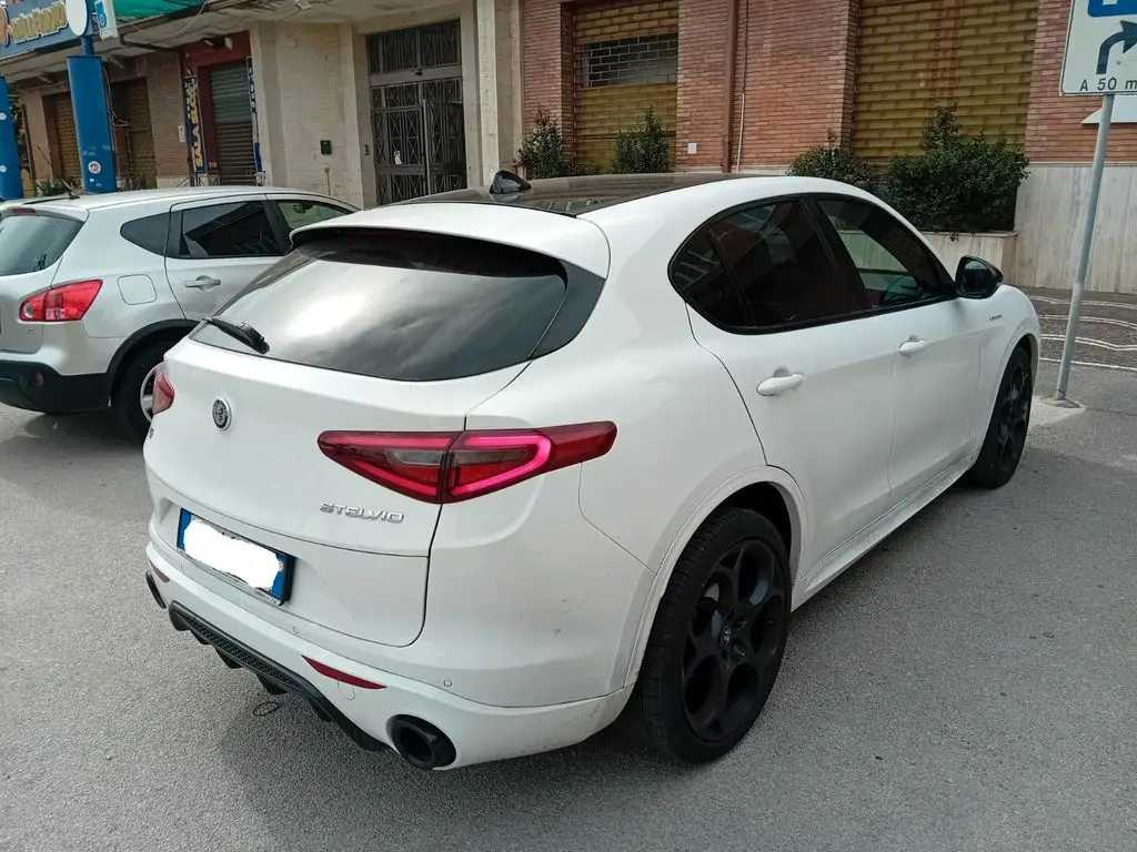 Photo 1 : Alfa Romeo Stelvio 2022 Diesel