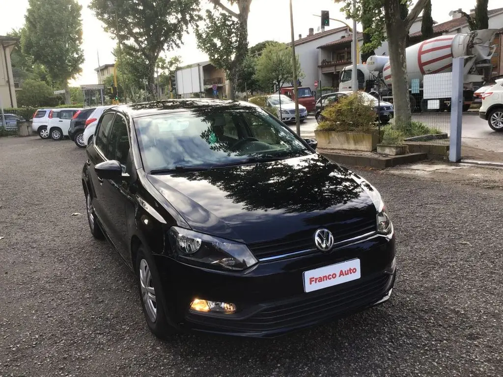 Photo 1 : Volkswagen Polo 2015 Petrol